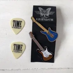 B'z ピンバッジ ロゴ入り シルエット 紫 - メルカリ