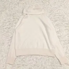 ユニクロ カシミヤ100% タートルネック ニット オフホワイト系 Lサイズ