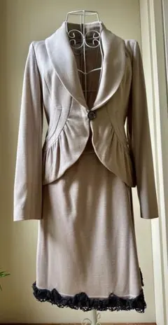 プライド⭐️フリルのエレガントスーツ