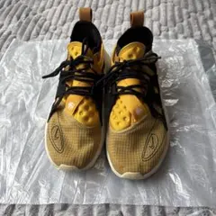 NIKE Huarache E.D.G.E. TXT イエローのサムネイル