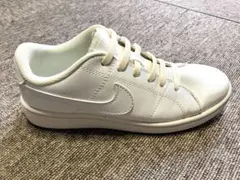 Nike スニーカー　ホワイトのサムネイル