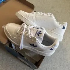 新品adidas ホワイト スニーカー