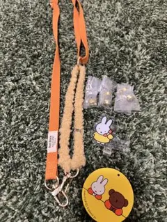 ミッフィー　未開封めじるし3個　ストラップ1個　70th anniversary