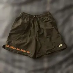 Nike 黒 ショートパンツ ロゴ刺繍