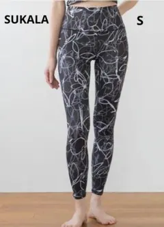 新品　SUKALA ヨガ　サイドロゴギャザーレギンス　黒　ブラック　S SUKALA】サイドロゴギャザーレギンス(XS・S・M・L・LLサイズ