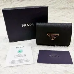 PRADA サフィアーノレザー トライアングル ロゴ 三つ折り財布 ブラック