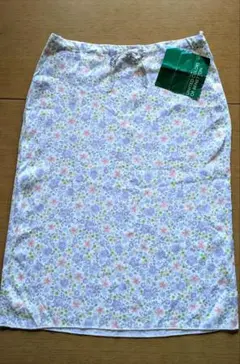ベネトン　スカート　(未使用)のサムネイル