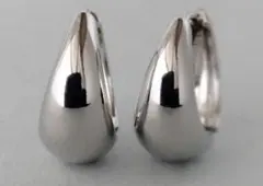 S925刻印　シルバー 滴型ピアス　未使用　⭐️9/26迄限定価格