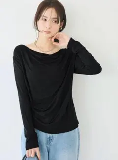 coca とろみドレープカットソー　完売品のサムネイル