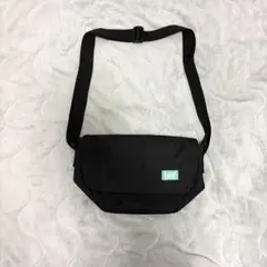 Lee 黒 ショルダーバッグ