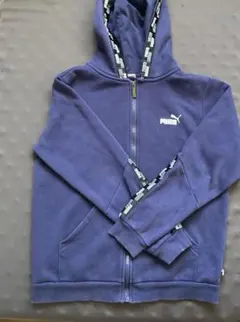 PUMA裏起毛フード付きジップアップトレーナー