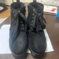 ラブトキシック　スエードショートレースアップブーツ　Sサイズ