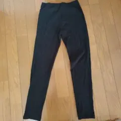 UNIQLO黒リブ編みボトムス