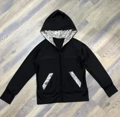 フード付きラッシュガード 130 レース　女の子