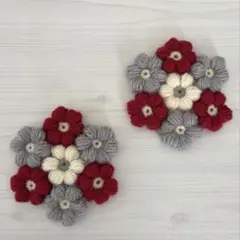 手編み　ぷっくりお花 コースター　くすみレッド　グレー　アイボリー　2枚セット