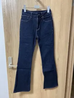 GU ミドルライズフレアジーンズ丈標準　サイズS ネイビー