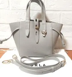 フルラ　FURLA　ミニトートバッグ　アイスグレー　スカーフ付き