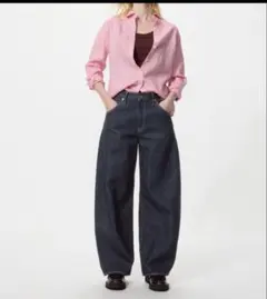 【美品】UNIQLO ユニクロ バギーカーブジーンズ 標準丈 24のサムネイル