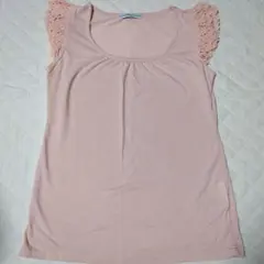 ピンク レース付き 半袖Tシャツのサムネイル