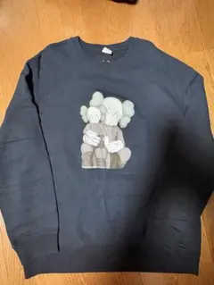 UNIQLO KAWSコラボ ブラック XL トレーナー　スウェット
