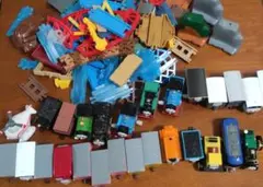 カプセルプラレールトーマス大量セット ゼンマイ付き有りのサムネイル