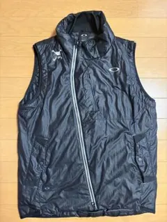 【OAKLEY】　希少 スカル 変形斜めジップベスト テック Y2K ゴルフのサムネイル