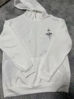 ホワイトグラフィックパーカー