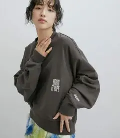 アダム エ ロペ レタリングスウェット