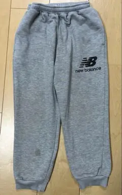 ニューバランス スエットパンツ 140cmのサムネイル