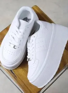 【LOVEHUNTER】厚底ホワイトスニーカー