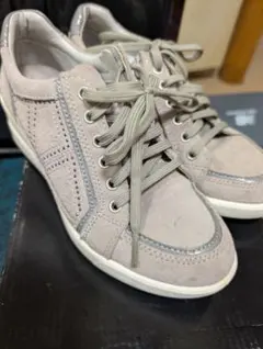 Giano Valentino スニーカー35インチ １シーズン使用のサムネイル