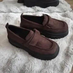 ZARA ブラウン スエード ローファー 厚底