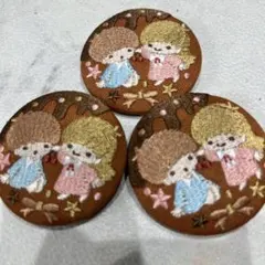 サンリオ 刺繍缶バッチ キキ&ララ リトルツインスターズ