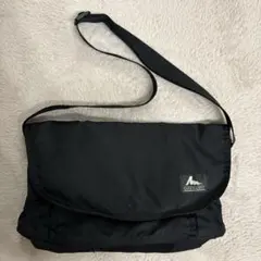 グレゴリー　メッセンジャーバッグ　ショルダーバッグ　GREGORY ブラック　黒