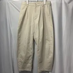 GU ベージュ チノパン ウエストゴム付き ベージュ ホワイト ズボン パンツ