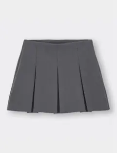 【完売品】GU/ ローウエストプリーツミニスカート/ ダークグレー
