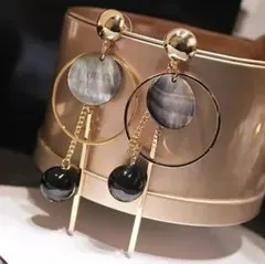 韓国風　ロングピアス ラウンド 大人ピアス　タッセルピアス