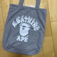 ☆美品　A BATHING APE 布製　トートバッグ☆グレー　リバーシブルのサムネイル