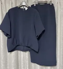 24年製♡美品♡ヨーコチャン♡ハーフスリーブサイドスリットブラウス 