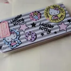 サンリオ！2011年キティ・缶ペンケース