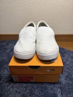 Nike ホワイト スリッポン