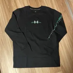 アンダーアーマー　ロンT