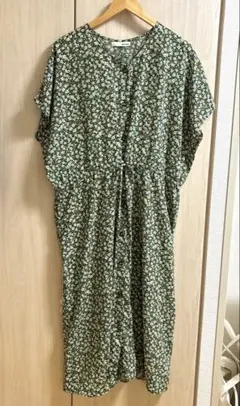 SHOO-LA-RUE グリーン　小花プリント　半袖　ロングワンピース