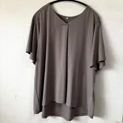 新品　未使用　プルオーバー カットソー　接触冷感　UVカット　グレージュのサムネイル