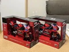 Ducati Desmosedici GP 1/6 パニガーレv4 2種セットのサムネイル