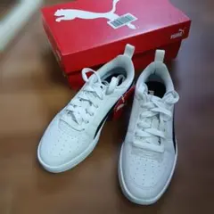 新品　PUMA　RICKIE ホワイト×ブラック　23センチ