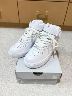 ⭐︎試着のみ⭐︎ Nike Air Force 1 MID 22センチ