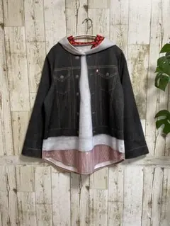 ハローキティWACOALワコール　コラボ デニムジャケット風フード付きカットソー