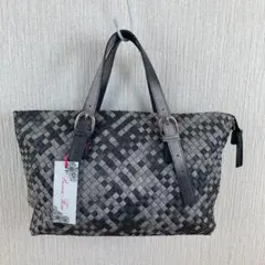 春夏に…トートバッグ　ハンドバッグ　軽量　新品