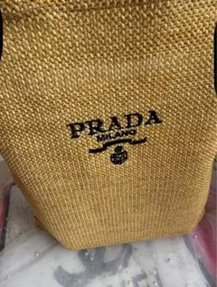 PRADA 新作ノベルティ ベージュラフィア　刺繍トートバッグ　非売品